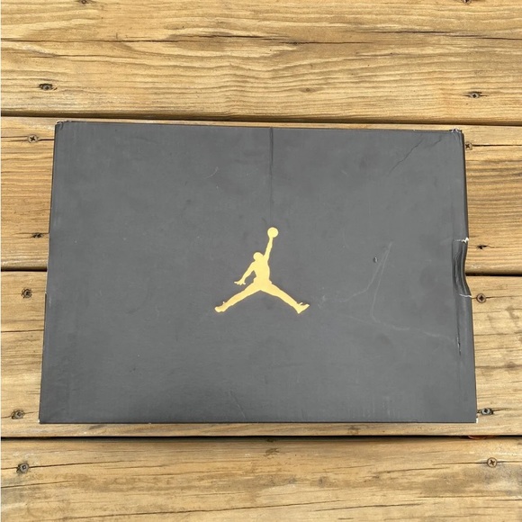 🦖SOLD!🦖Nike Jordan 1 Mid “Crimson Tint” 5.5y Artic Orange sneakers Unisex - Picture 7 of 16